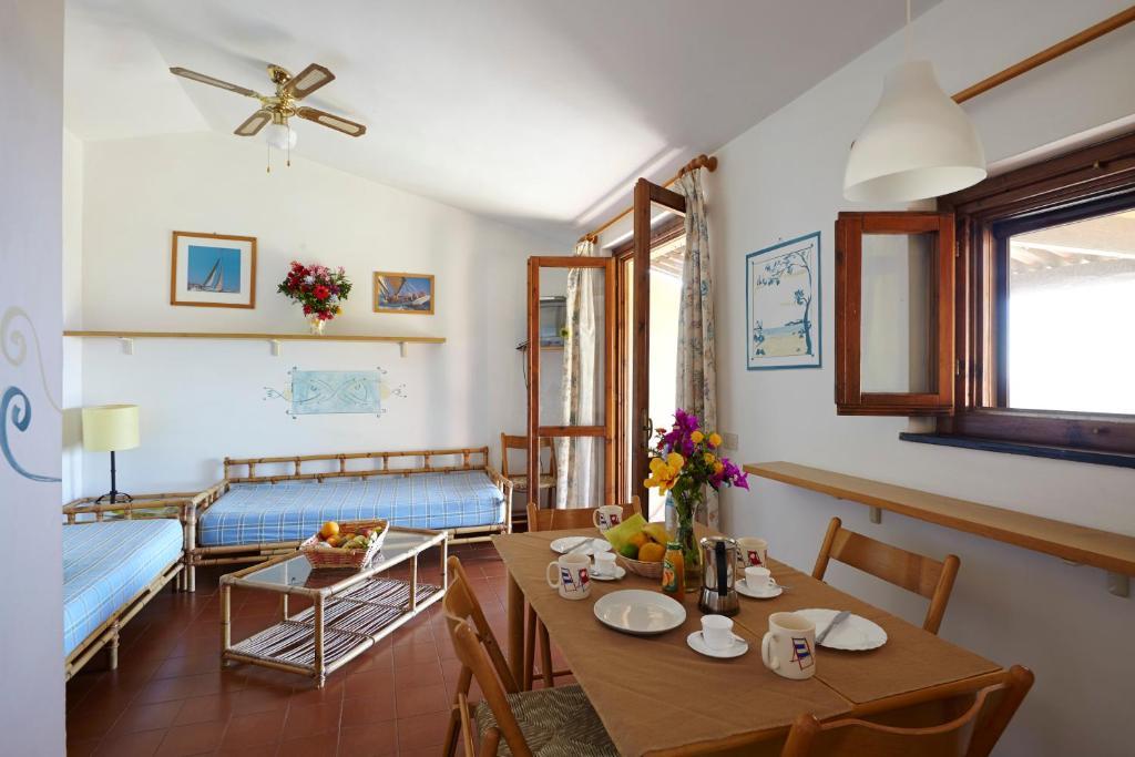 Residence Baia Salinedda Capo Coda Cavallo Esterno foto
