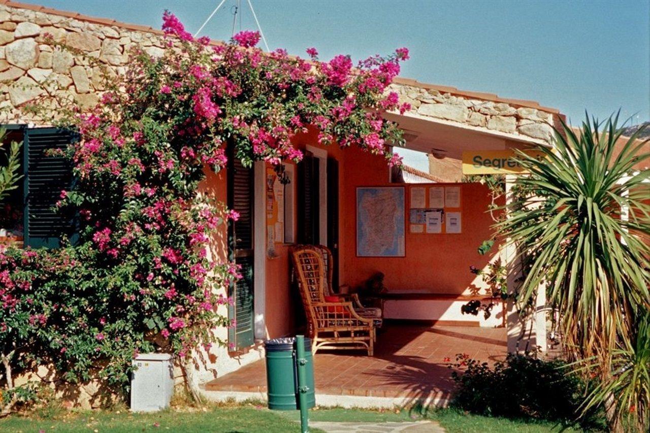 Residence Baia Salinedda Capo Coda Cavallo Esterno foto