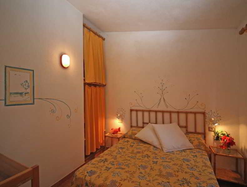 Residence Baia Salinedda Capo Coda Cavallo Esterno foto